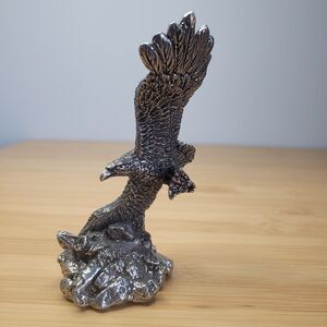 2001 Pewter Flying American Eagle Statue Figure 4.5"